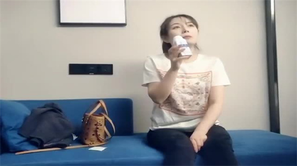 七天小天顶级颜值女神白衣服